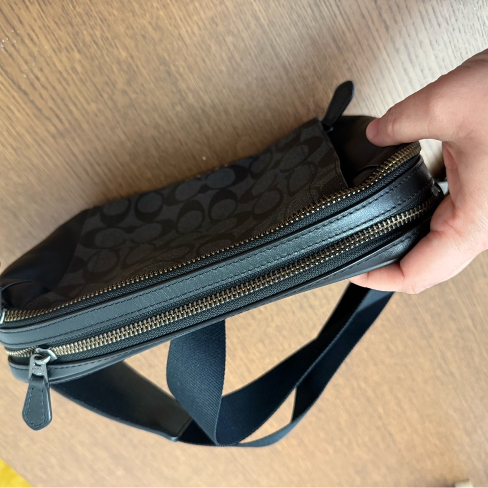 Coach Graham Utility pack - Picture 5 of 10